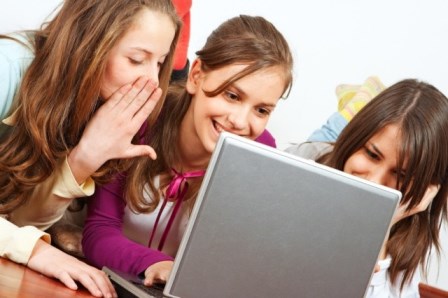Perdorimi i internetit ne Shqiperi rritet me 11 per qind ne 2014 Perdorimi i internetit ne Shqiperi rritet me 11 per qind ne 2014